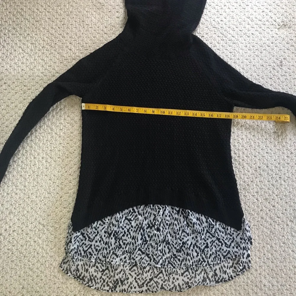 Como Black Sweater